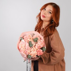 nezhnyj buket s rozovoj gortenziej 5